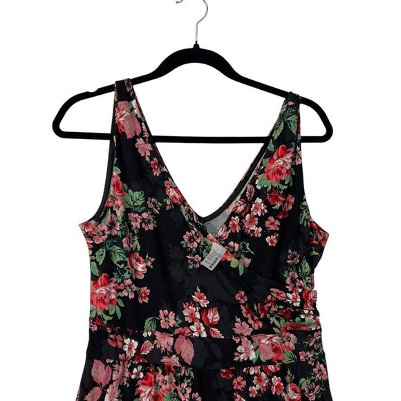 24/7 Floral Sleeveless Wrap Mini Dress medium - Picture 4 of 11